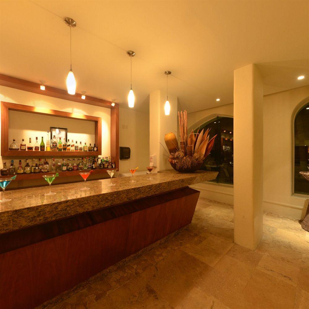 Camino Real Manzanillo Hotell Exteriör bild