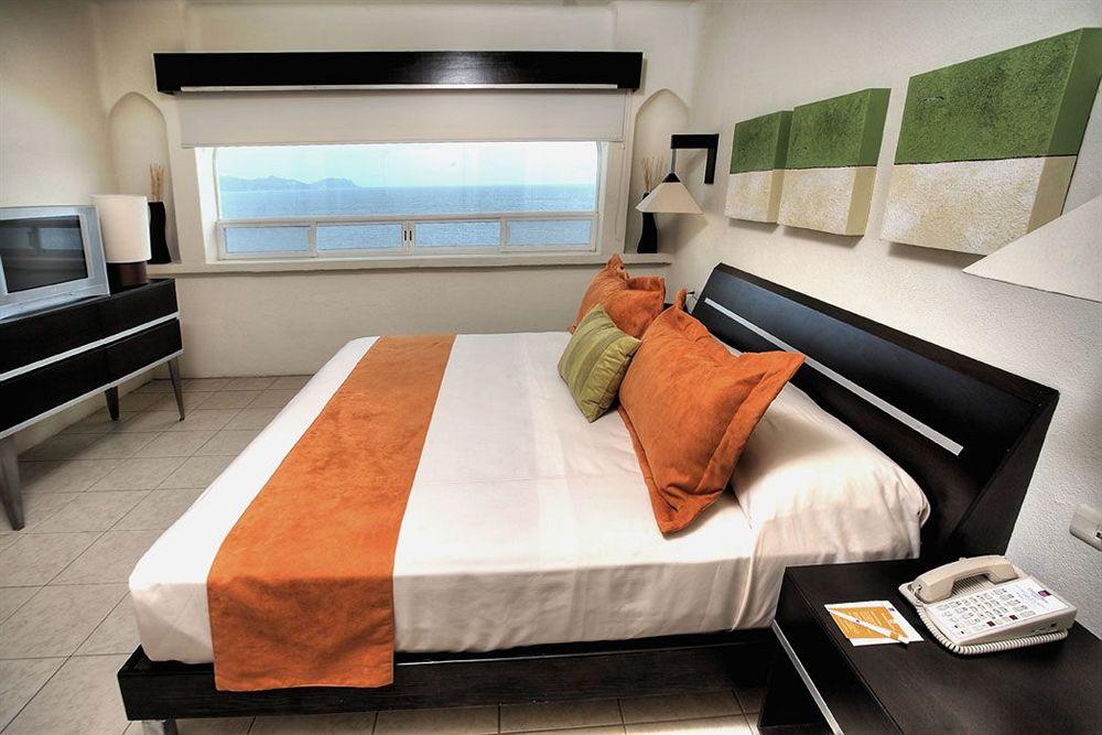 Camino Real Manzanillo Hotell Exteriör bild
