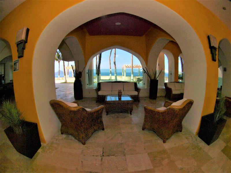 Camino Real Manzanillo Hotell Exteriör bild