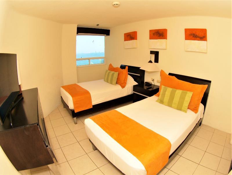 Camino Real Manzanillo Hotell Exteriör bild