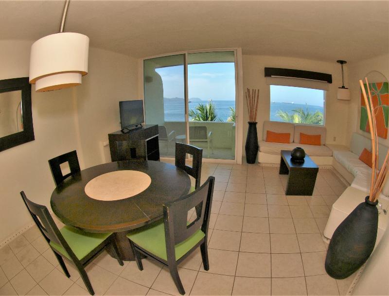 Camino Real Manzanillo Hotell Exteriör bild